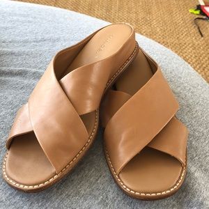 Vince slip on sandals. camel leather.